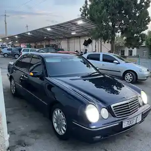 Mercedes-Benz E class, 2002