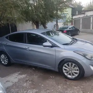 Hyundai Elantra, 2014