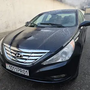 Hyundai Sonata, 2011