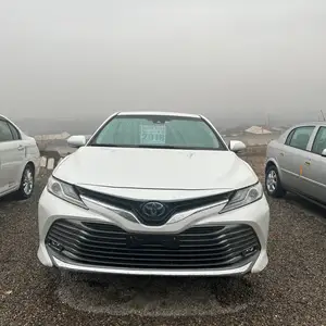 Toyota Camry, 2018