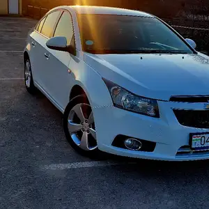 Chevrolet Cruze, 2010