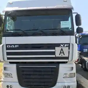Бортовой грузовик DAF XF, 2012