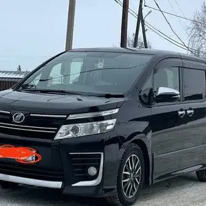 Лобовое стекло от Toyota Voxy