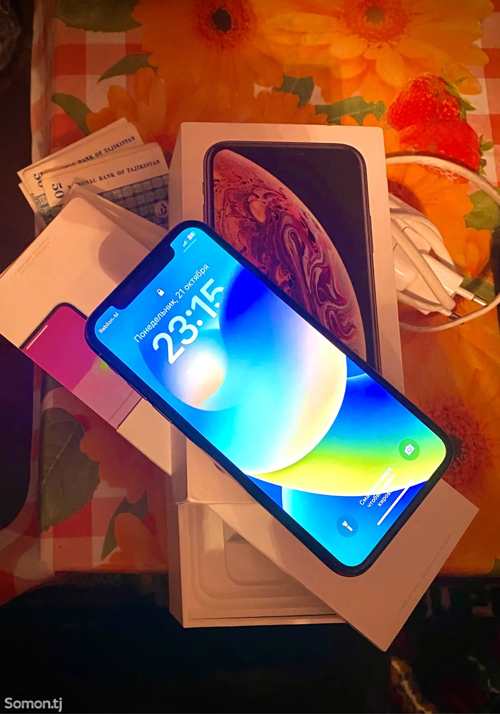 Apple iPhone Xs, 64 gb, Gold-1