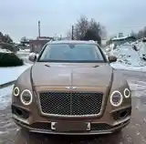 Bentley Bentayga, 2016-2