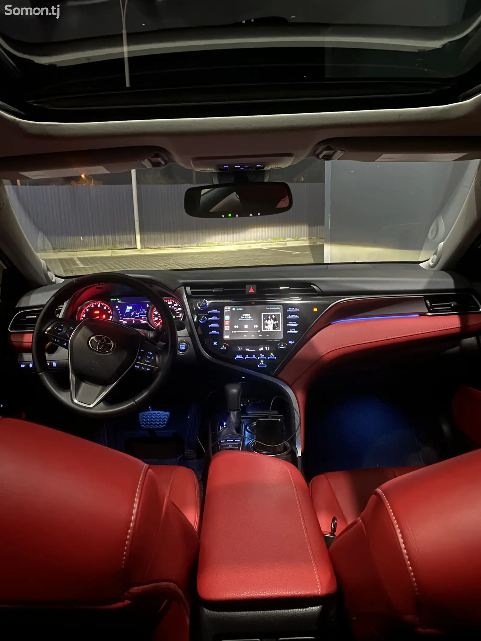 Toyota Camry, 2018-1