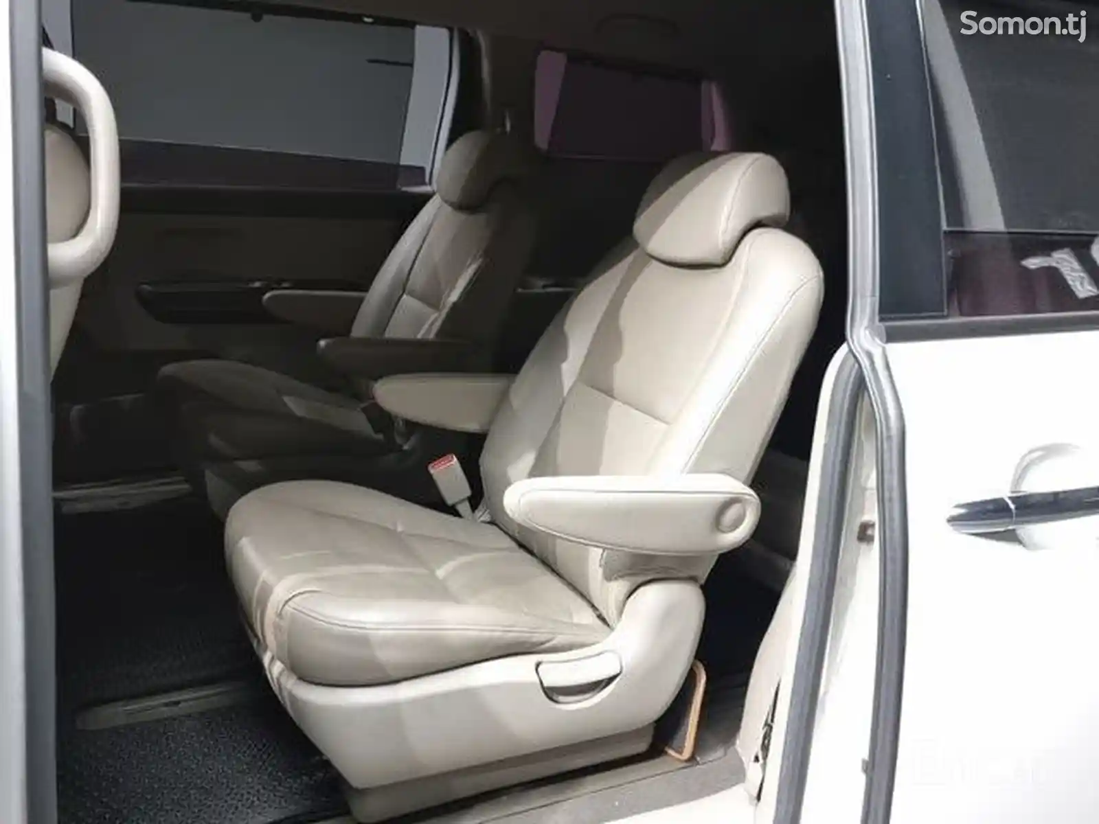 Kia Carnival, 2014 на заказ-10