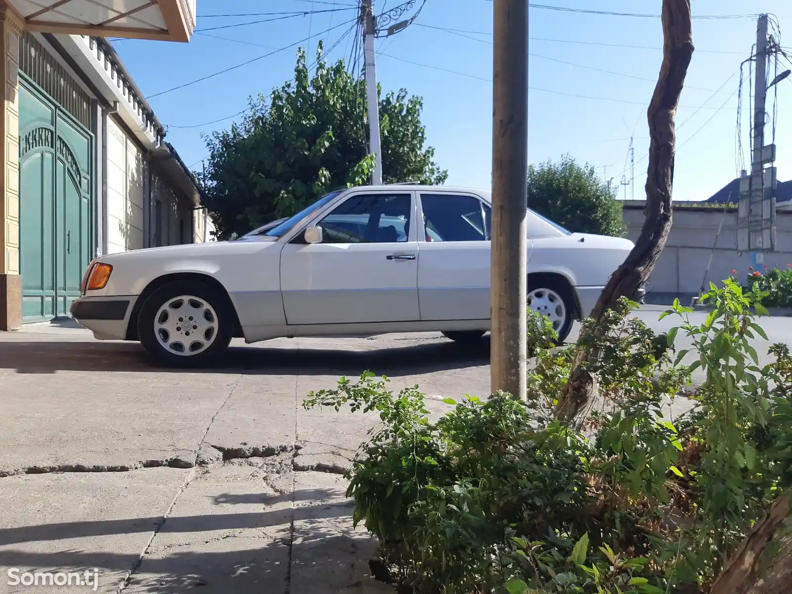 Mercedes-Benz W124, 1990-1