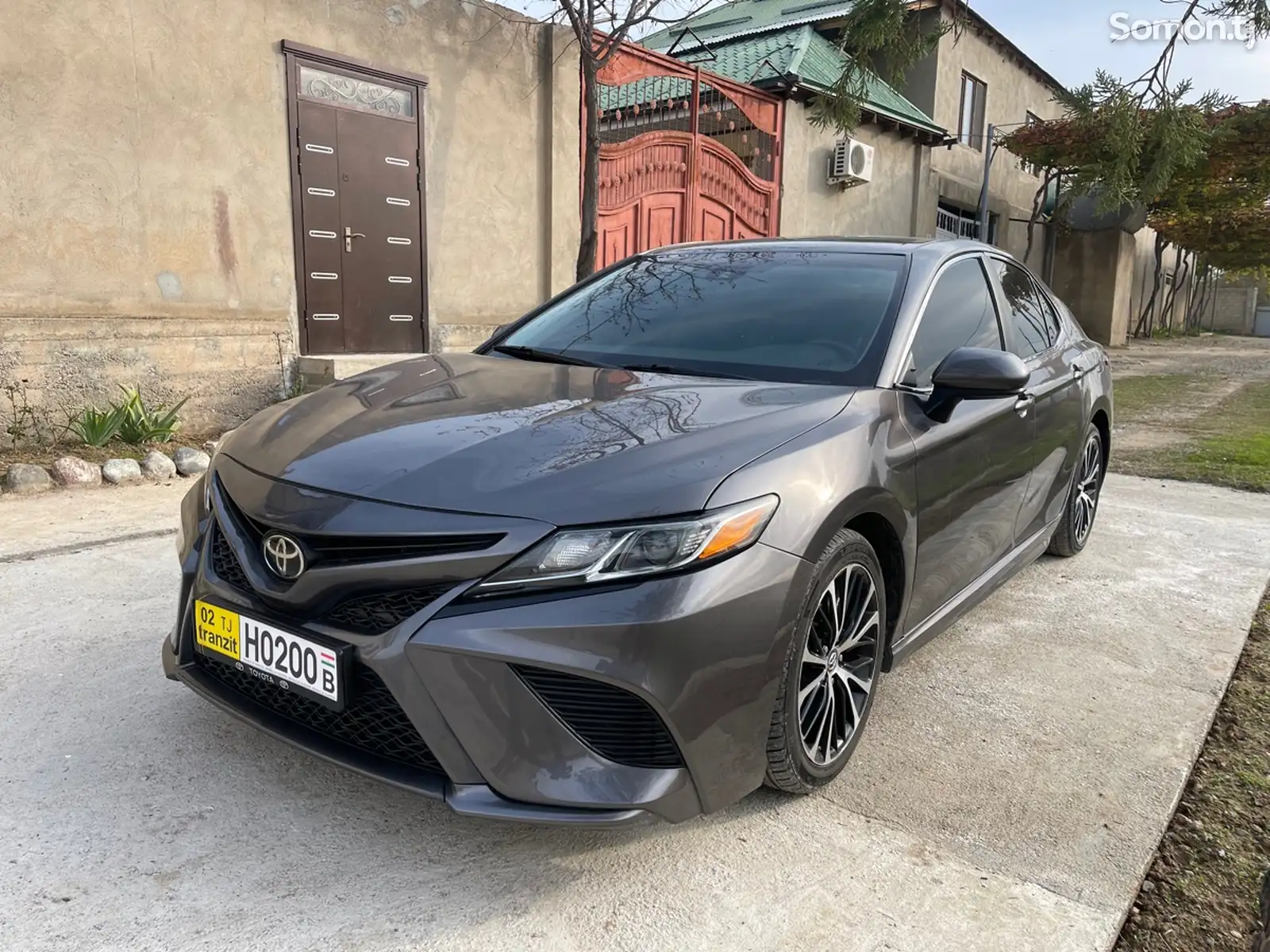 Toyota Camry, 2018-1