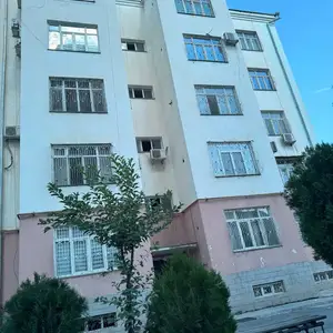 4-комн. квартира, 4 этаж, 135 м², Зелёный базар бывший