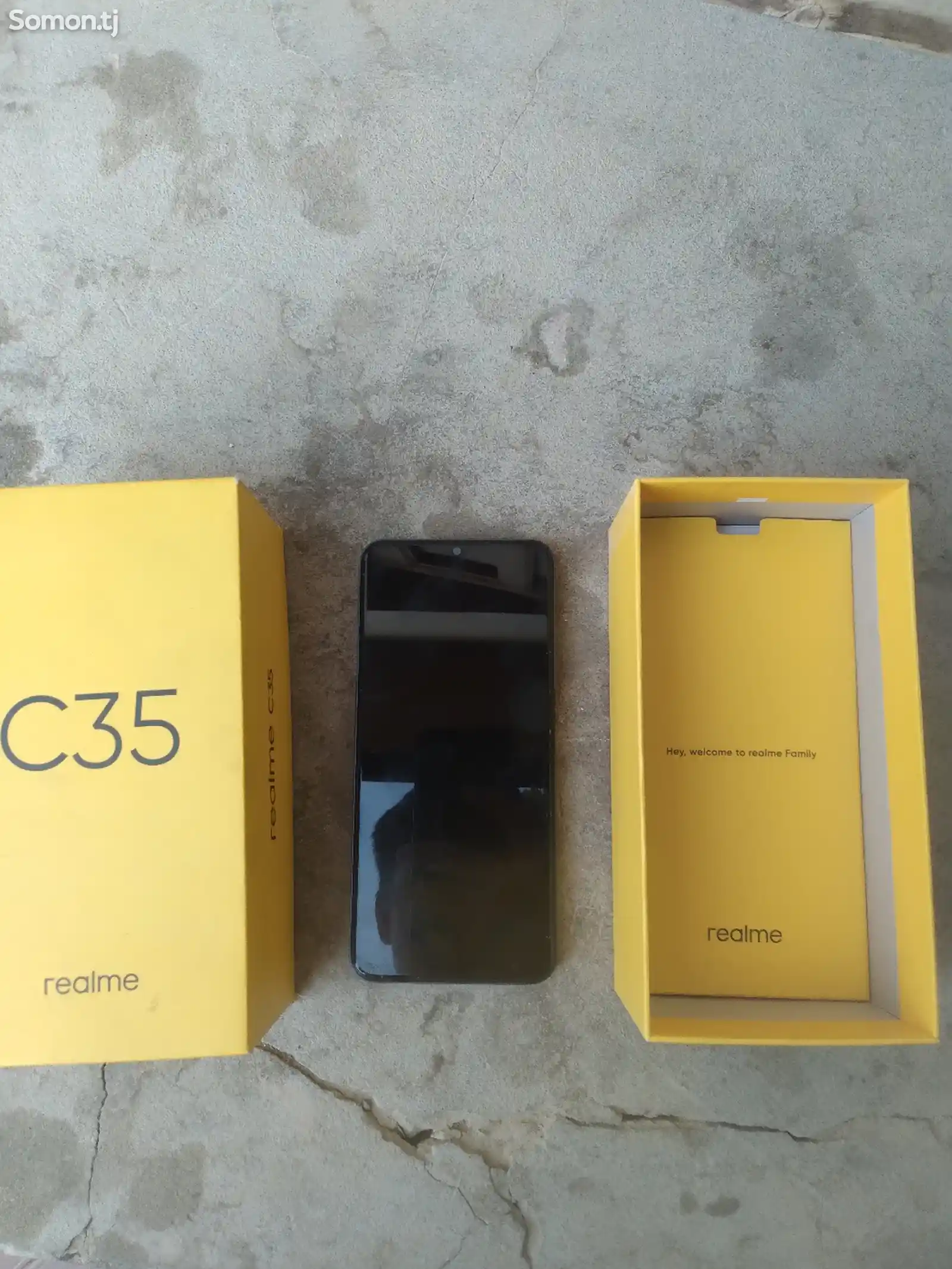 Realme C35-4