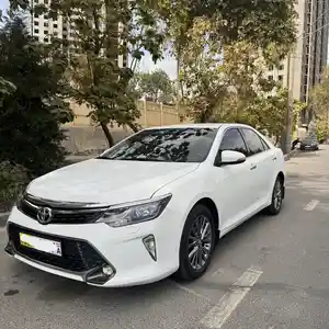 Toyota Camry, 2015