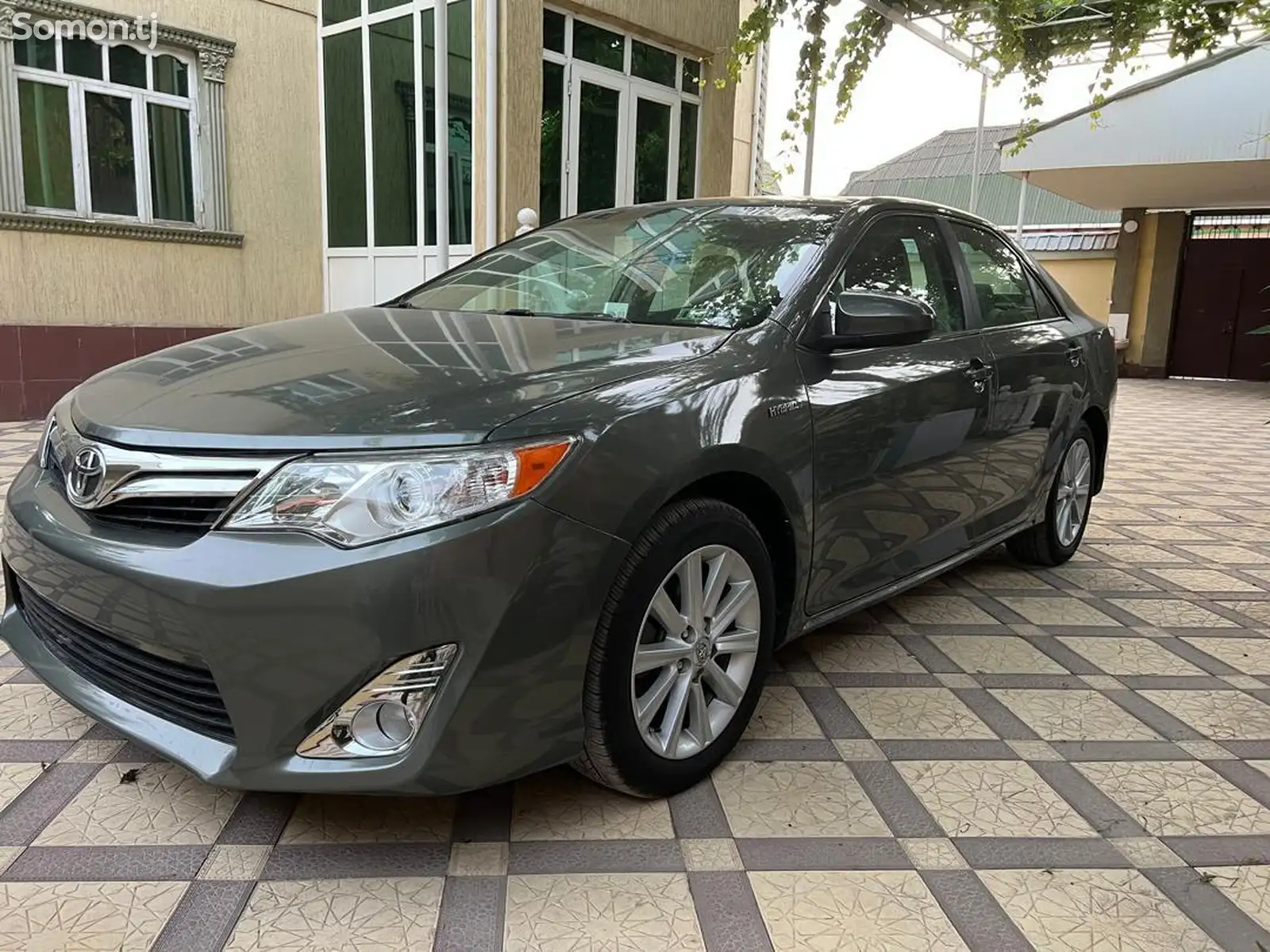 Toyota Camry, 2012-1