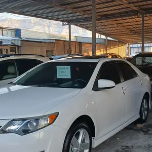 Toyota Camry, 2012