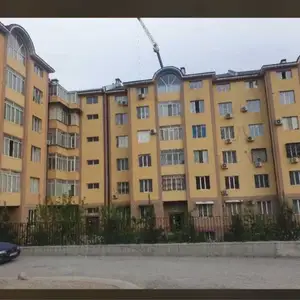 2-комн. квартира, Цокольный этаж, 65 м², 20 мкр