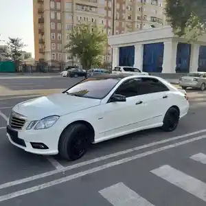 Mercedes-Benz E class, 2010