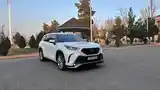 Toyota Highlander, 2022-3