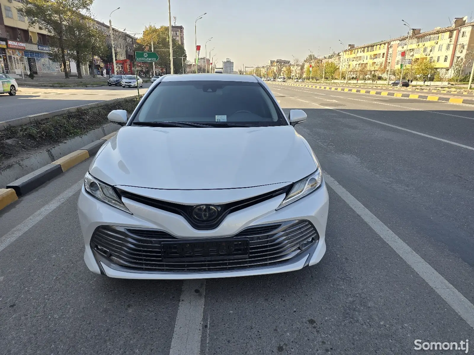 Toyota Camry, 2018-1