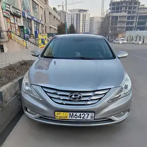 Hyundai Sonata, 2011