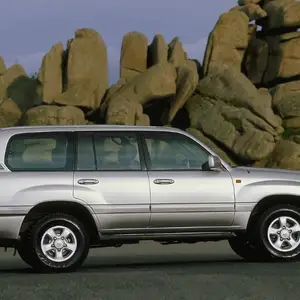 Стекло дверей Toyota Land Cruiser 100 105