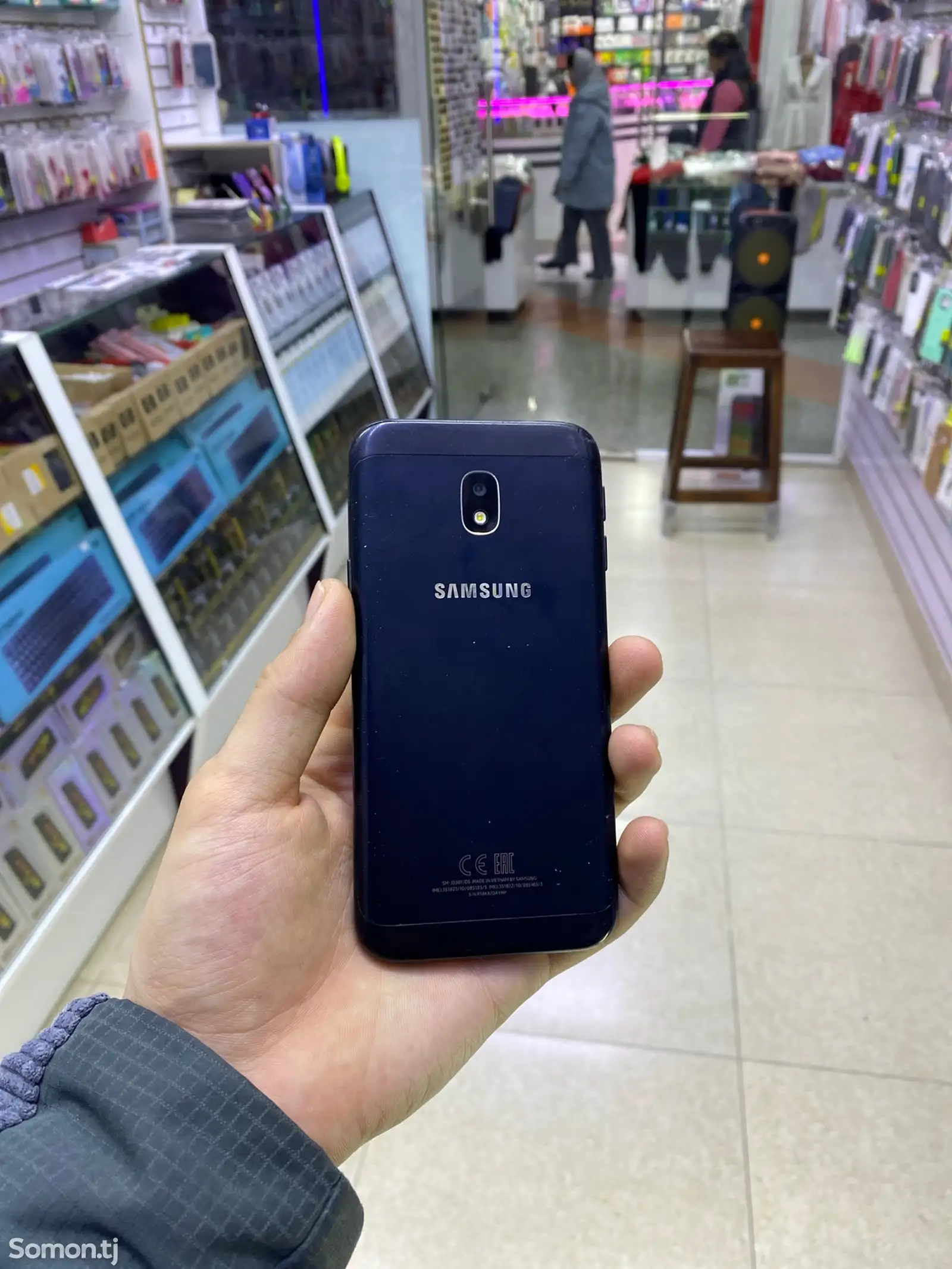 Samsung Galaxy J3 2017-1