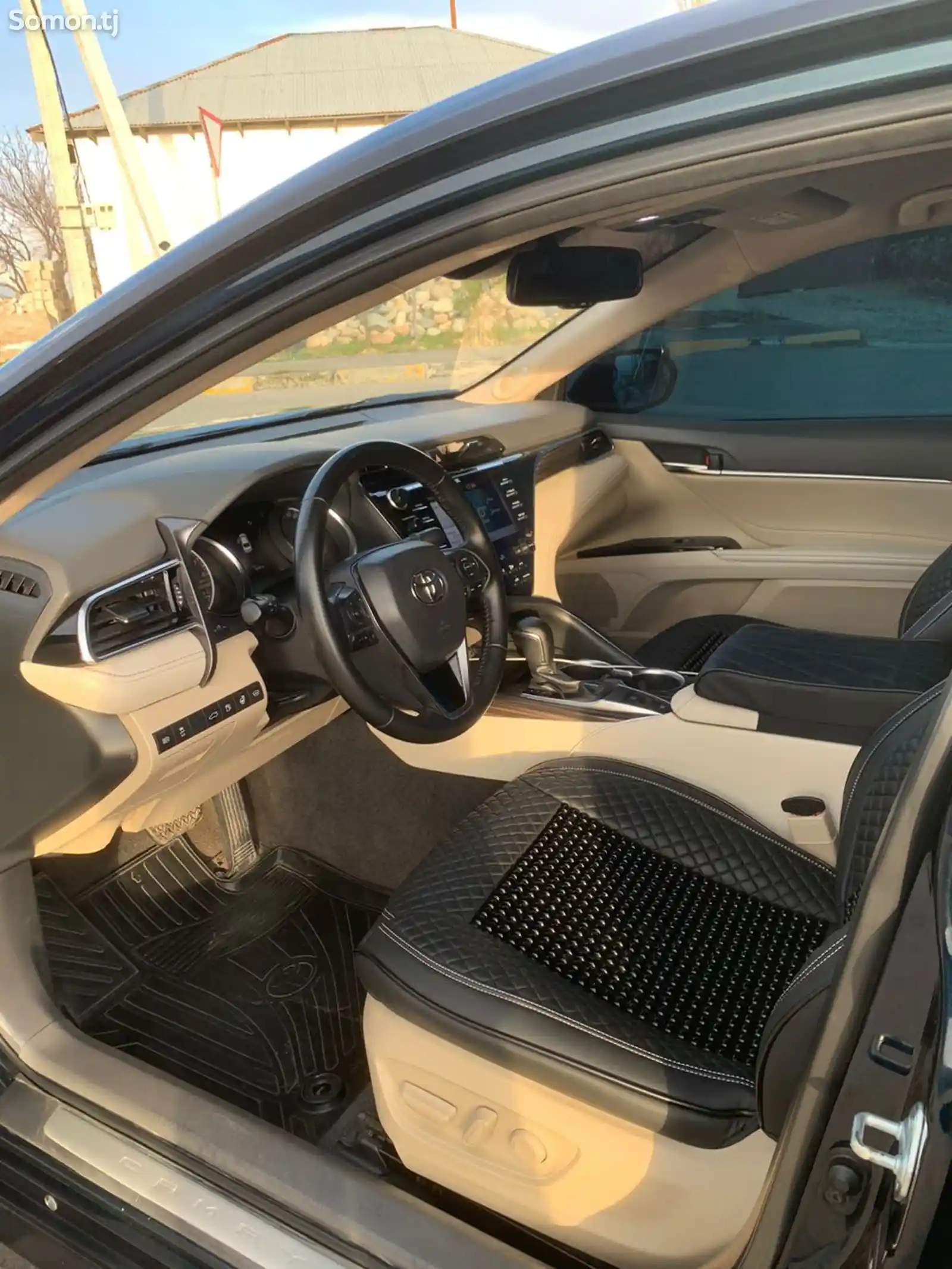 Toyota Camry, 2019-5