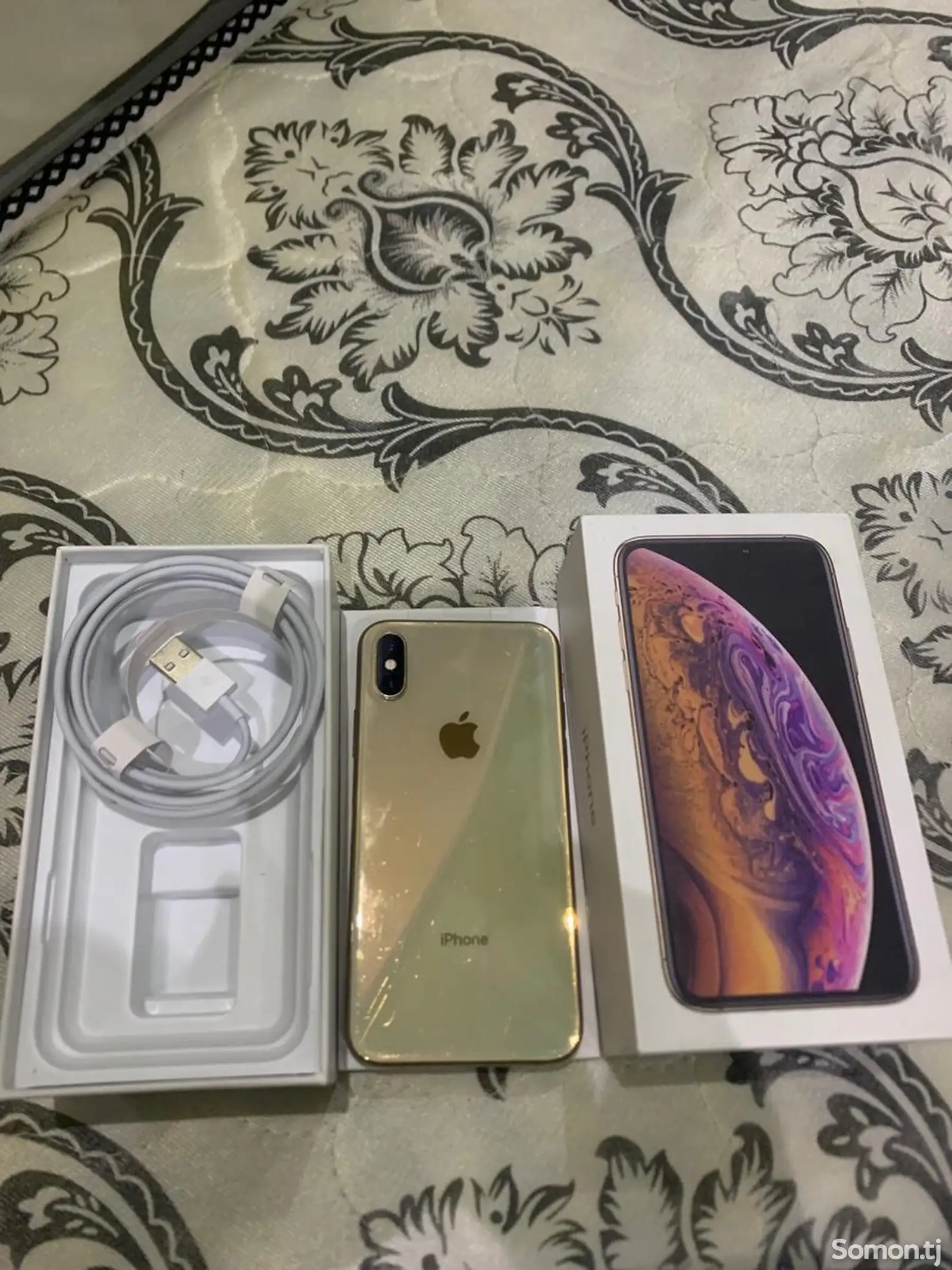 Apple iPhone Xs, 64 gb, Gold-1