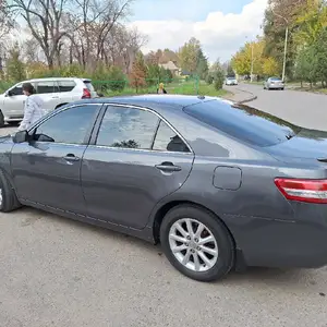 Toyota Camry, 2010