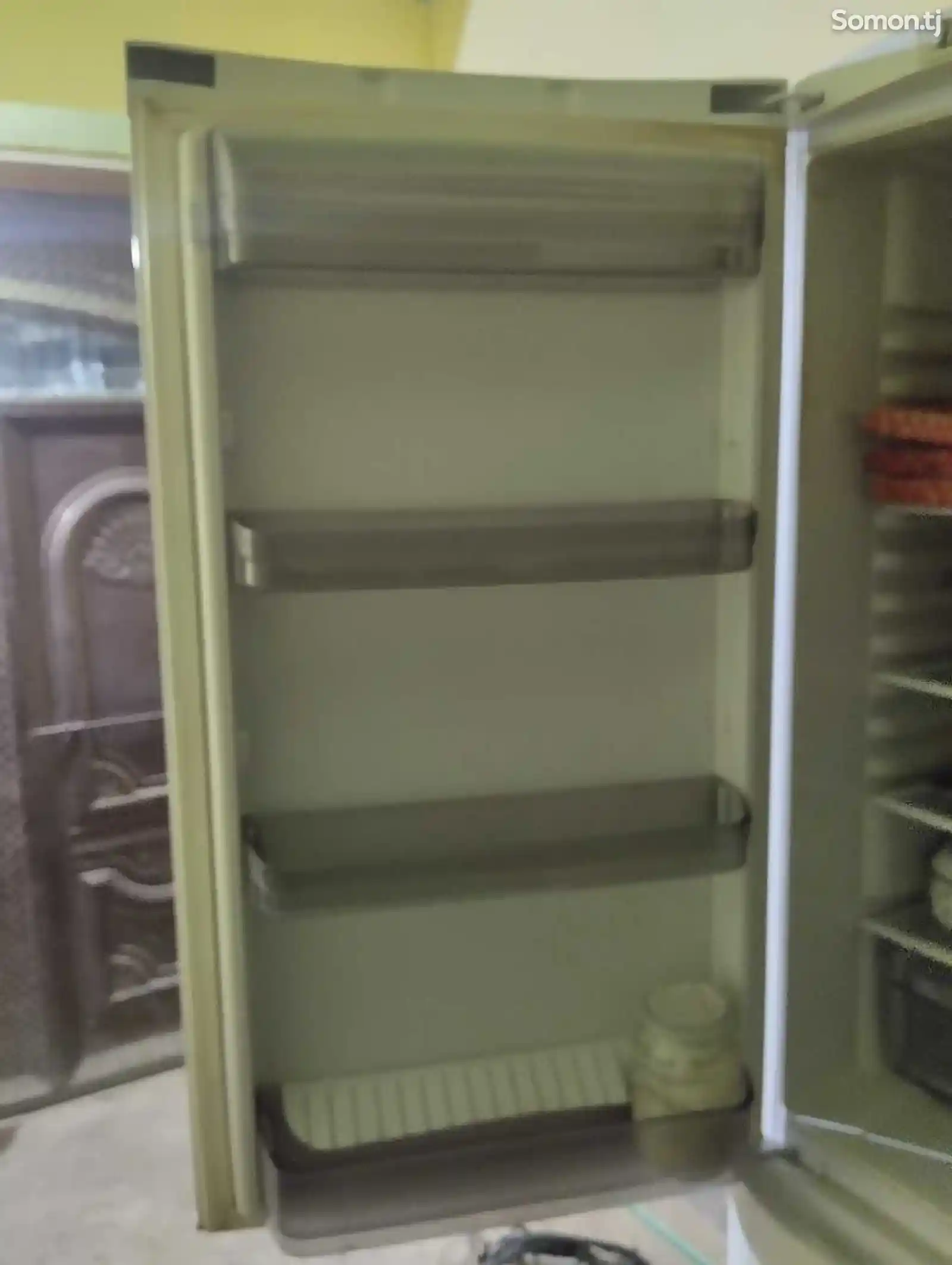 Холодильник 2х камерный-2