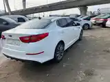 Kia K5, 2015-8