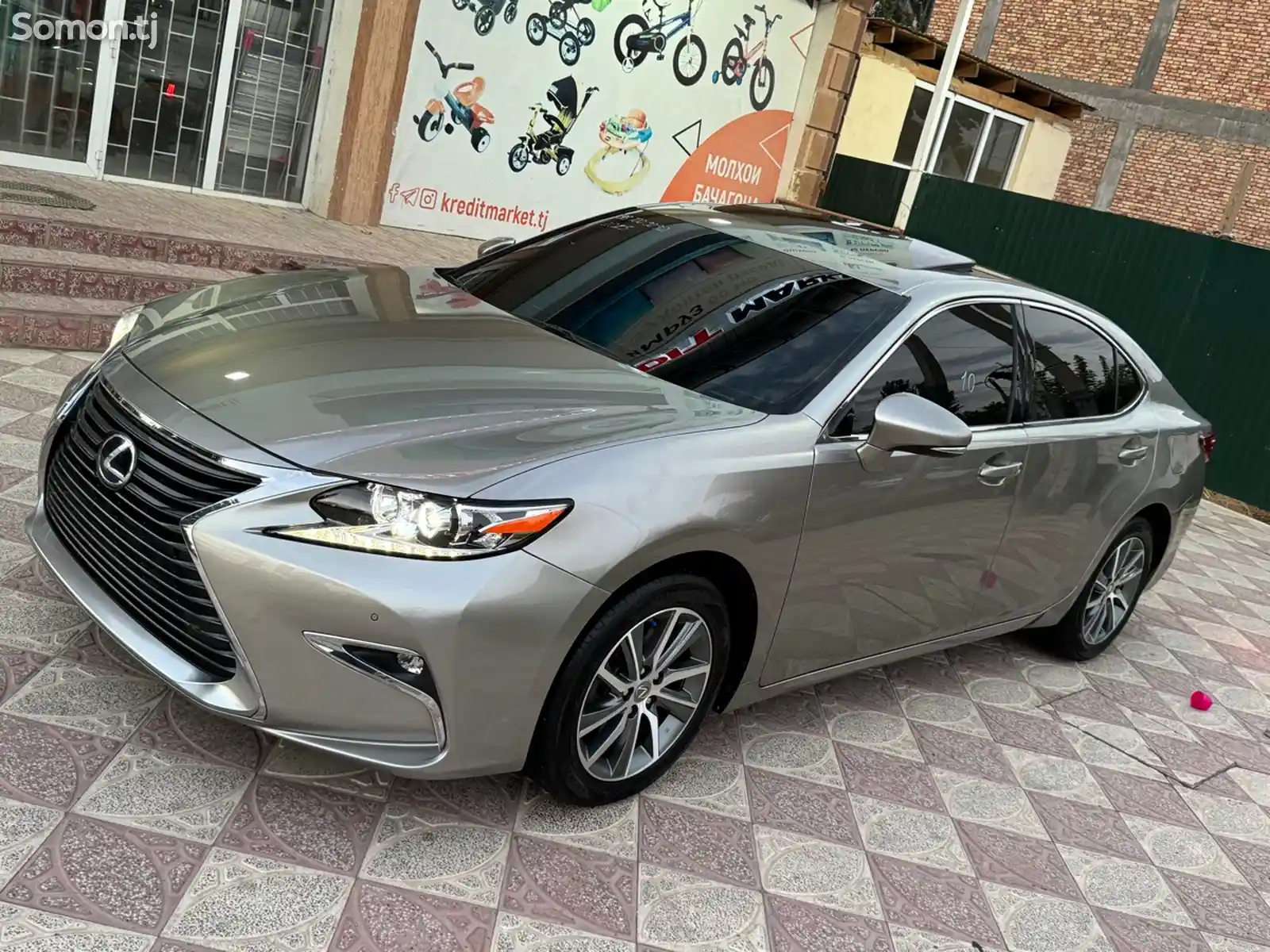 Lexus ES series, 2016-2