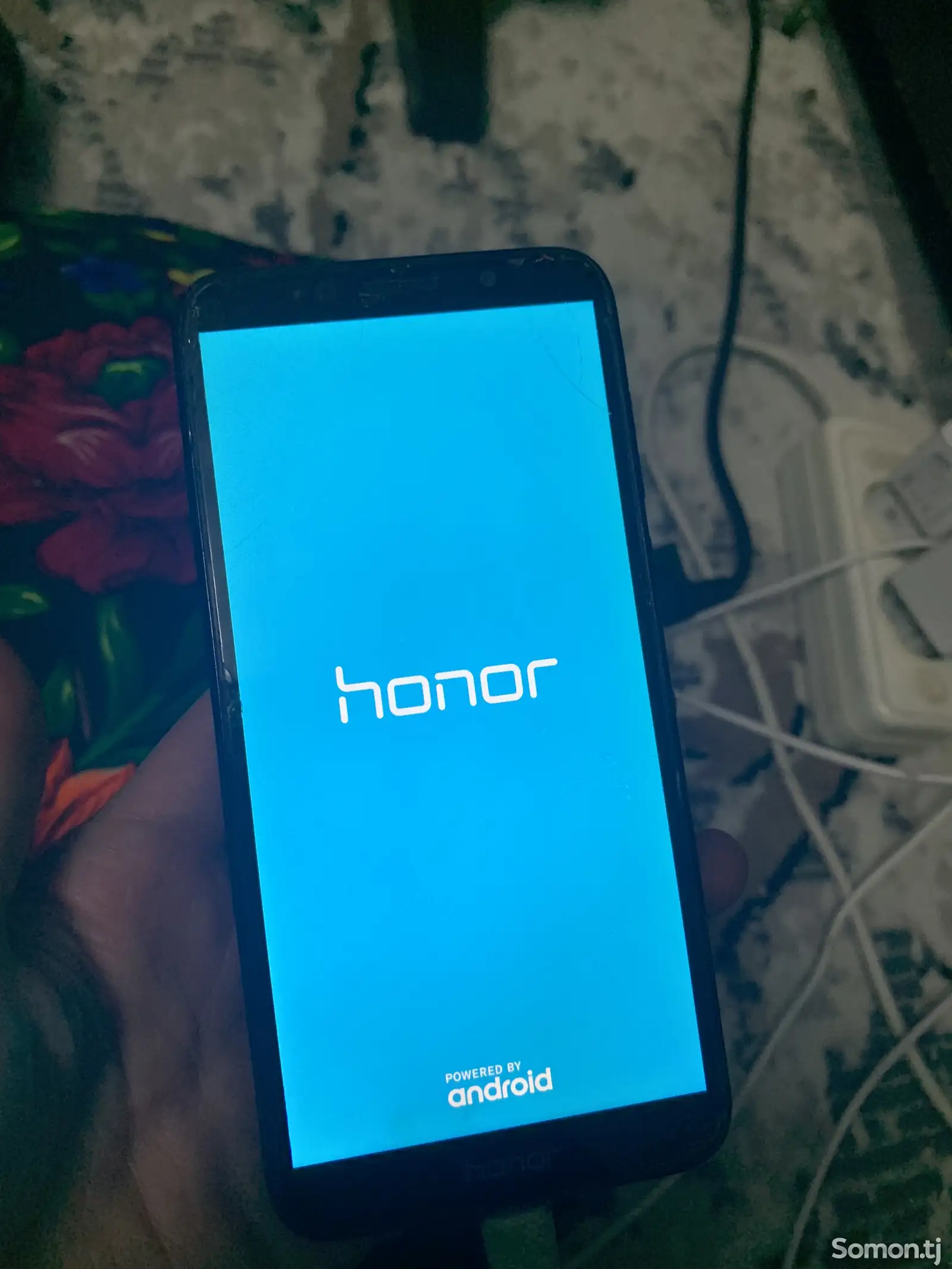 Телефон Honor-1