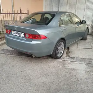 Honda Accord, 2005