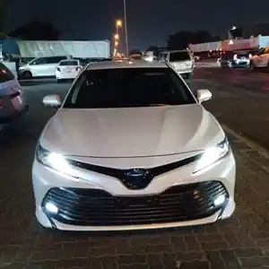 Toyota Camry, 2018