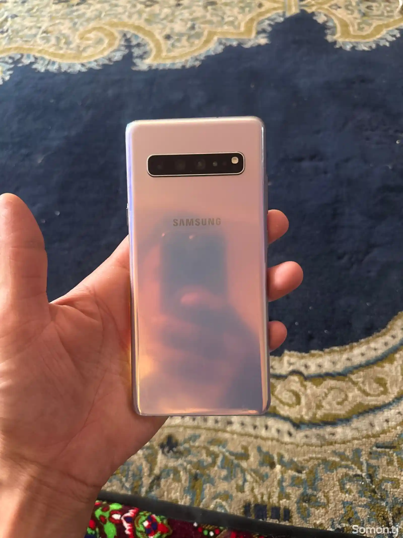 Samsung Galaxy S10 +-2