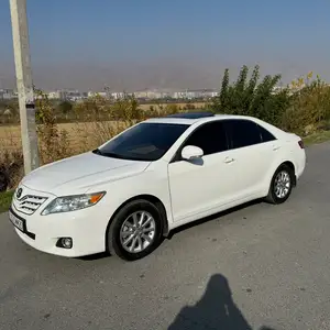 Toyota Camry, 2011