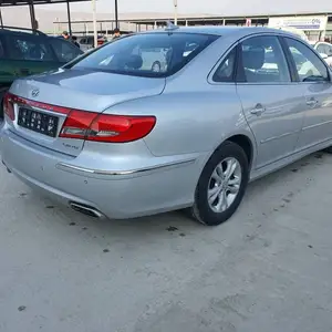 Hyundai Grandeur, 2010