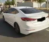 Hyundai Elantra, 2017-4