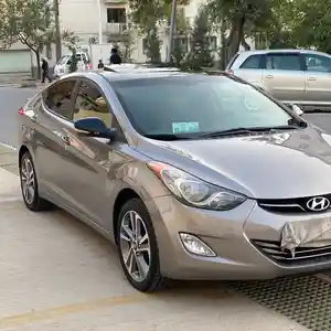 Hyundai Elantra, 2012