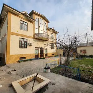 2-этажный, 7 комнатный дом, 330 м², сино