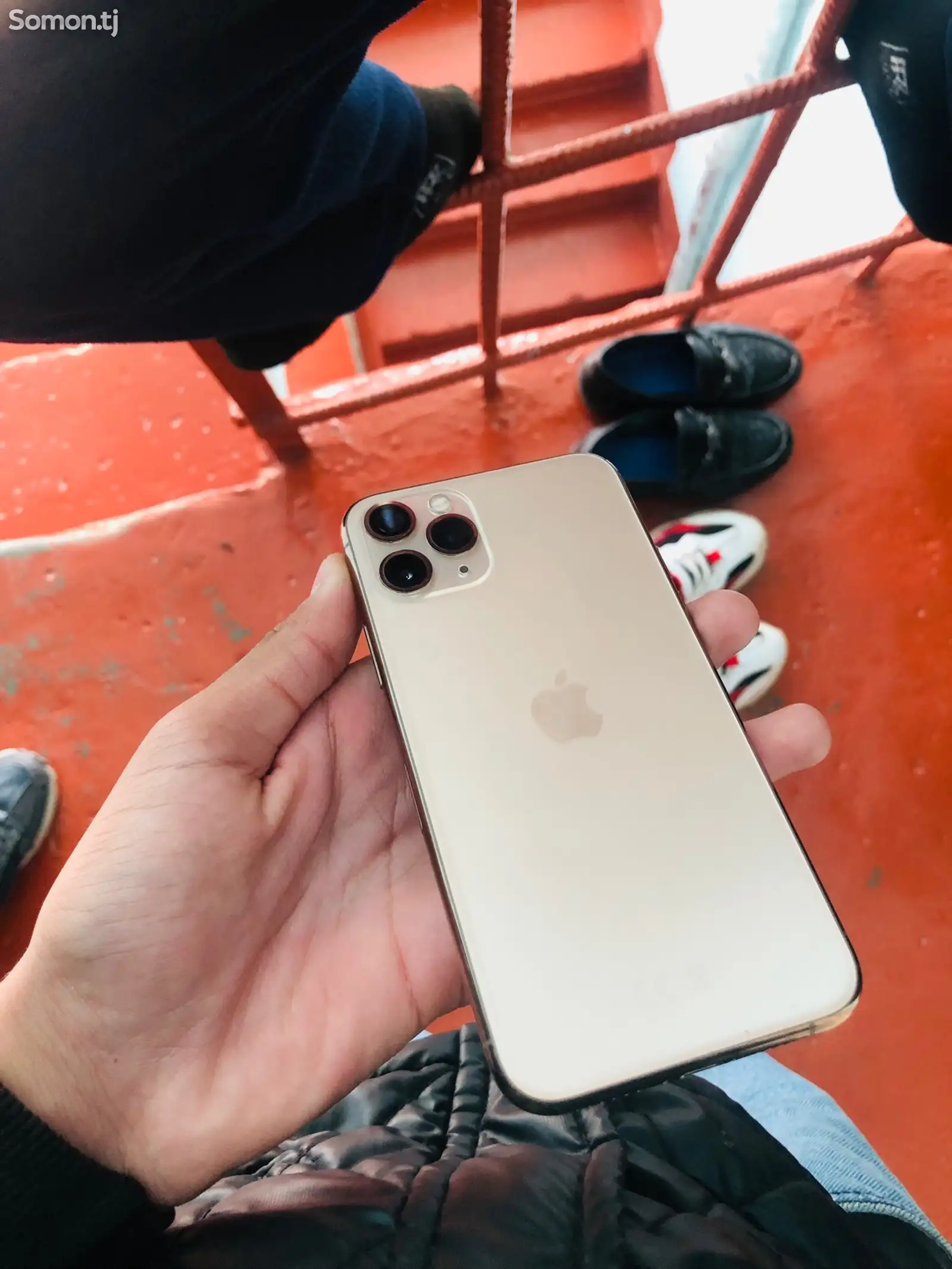 Apple iPhone 11 Pro, 64 gb, Gold-1