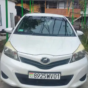 Toyota Vitz, 2013