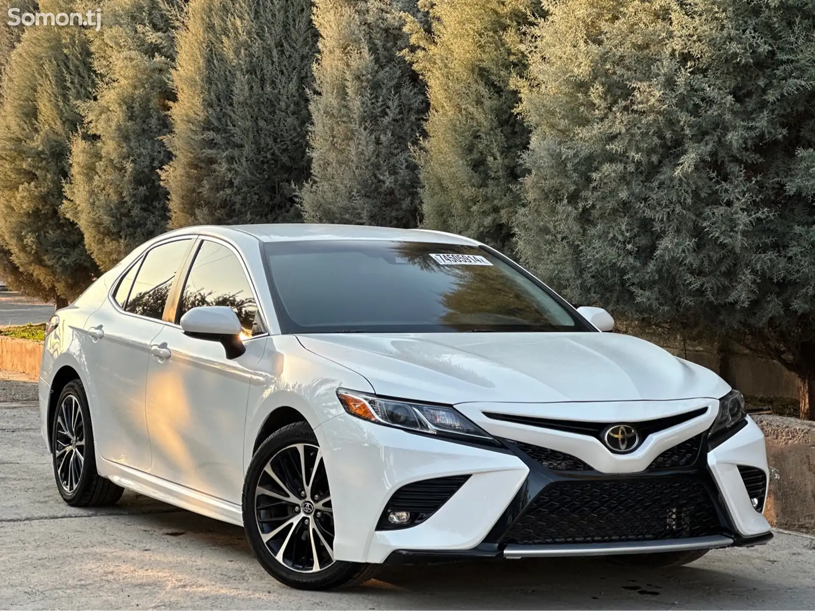 Toyota Camry, 2018-1