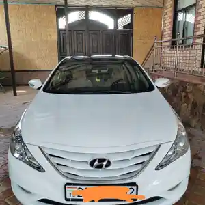 Hyundai Sonata, 2011