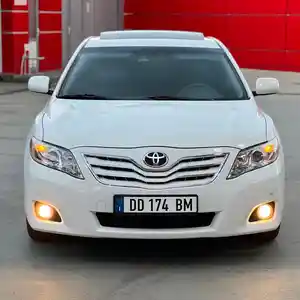 Toyota Camry, 2011