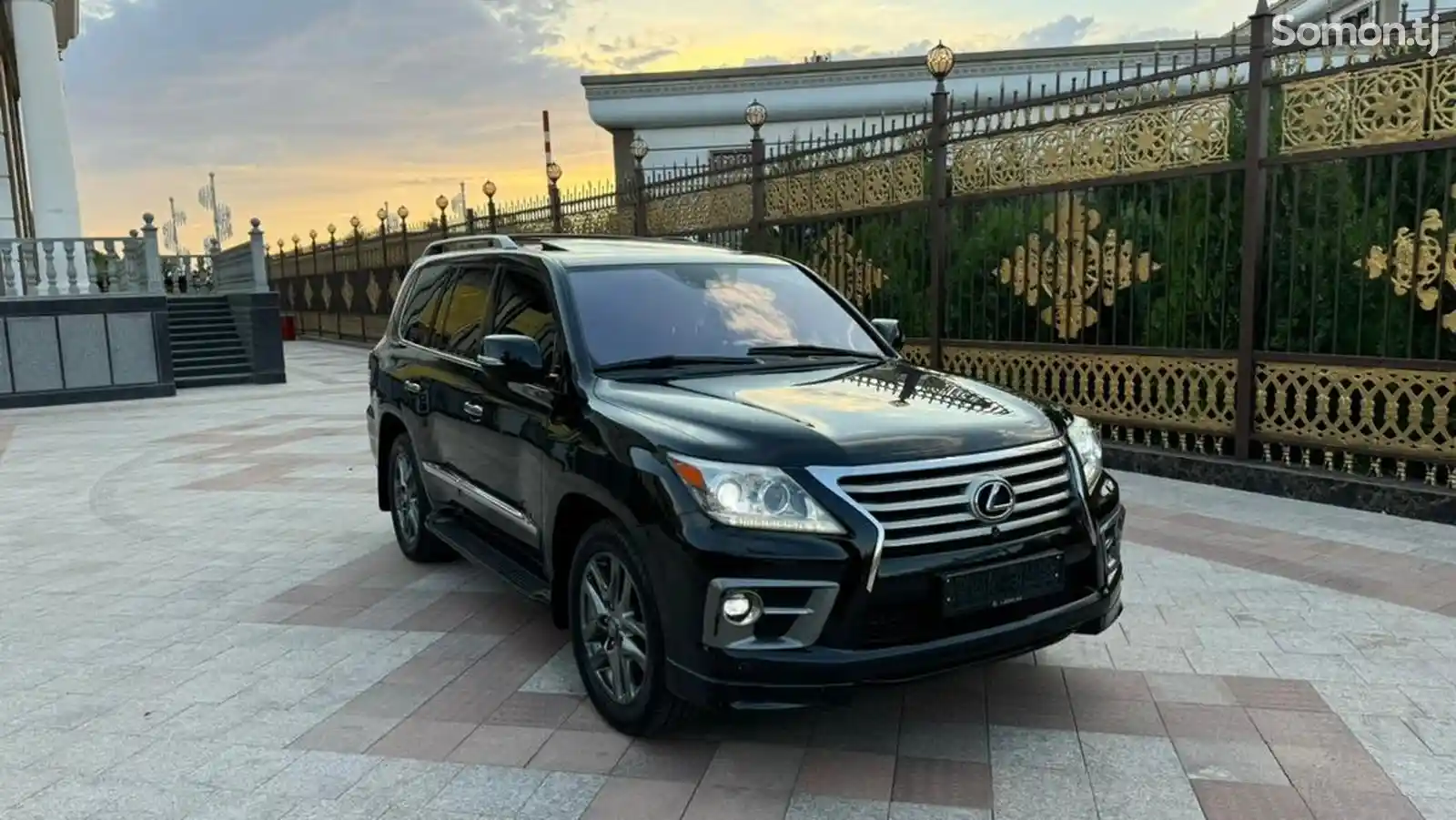 Lexus LX series, 2013-11