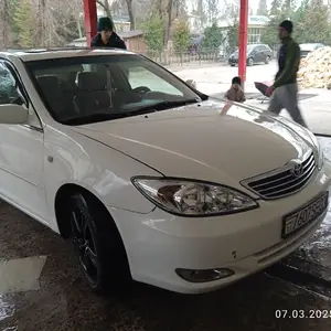 Toyota Camry, 2004