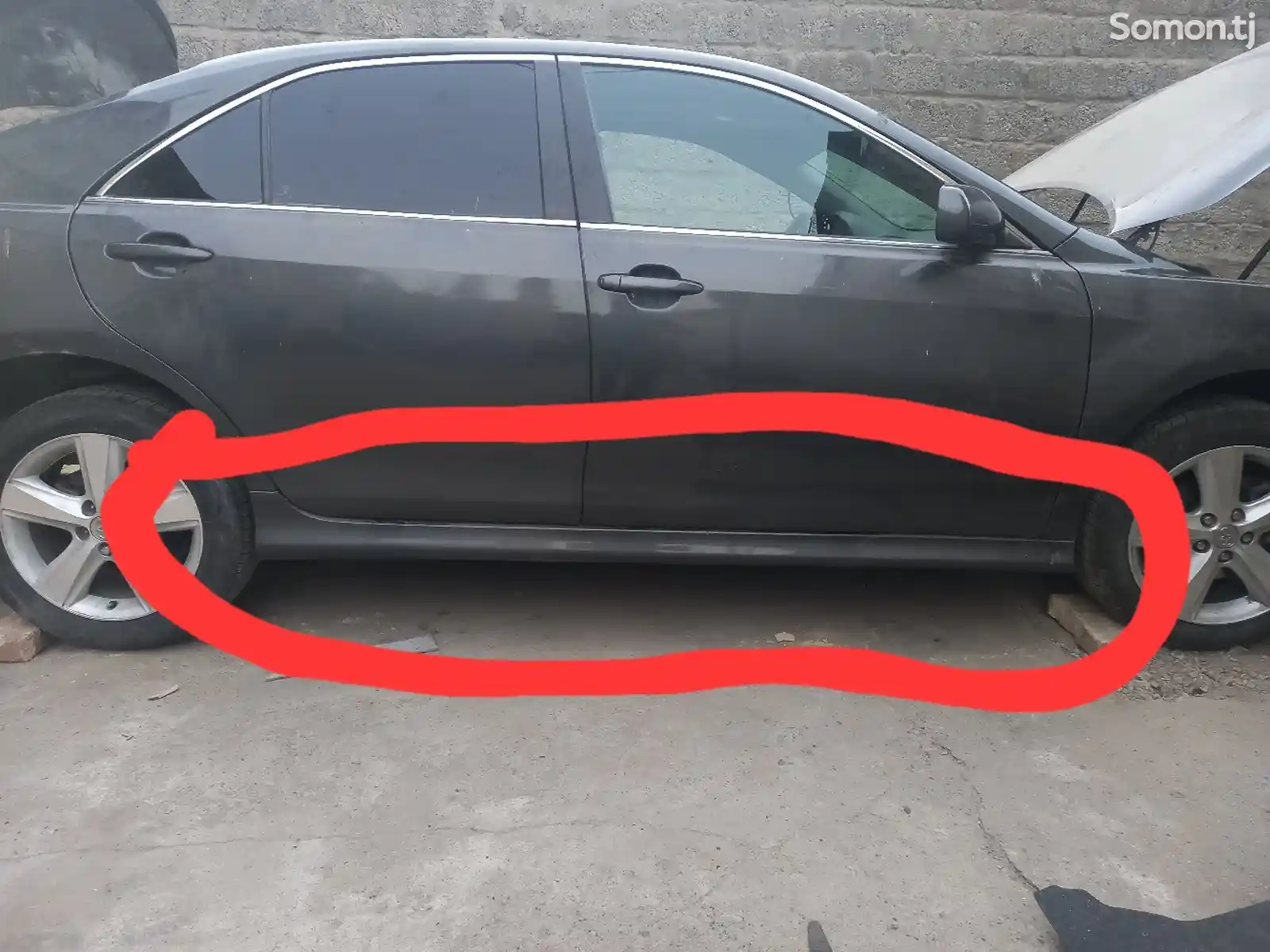 Порог от Toyota Camry 2 SE-1