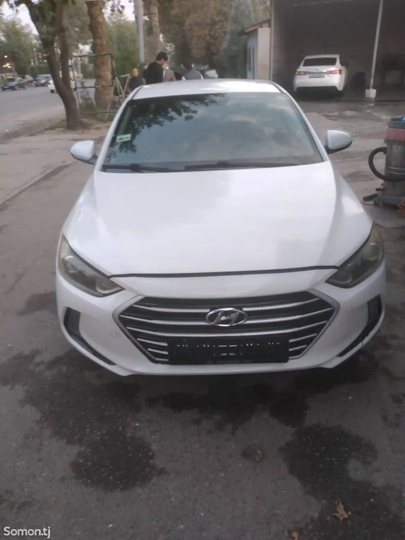 Hyundai Elantra, 2017-1