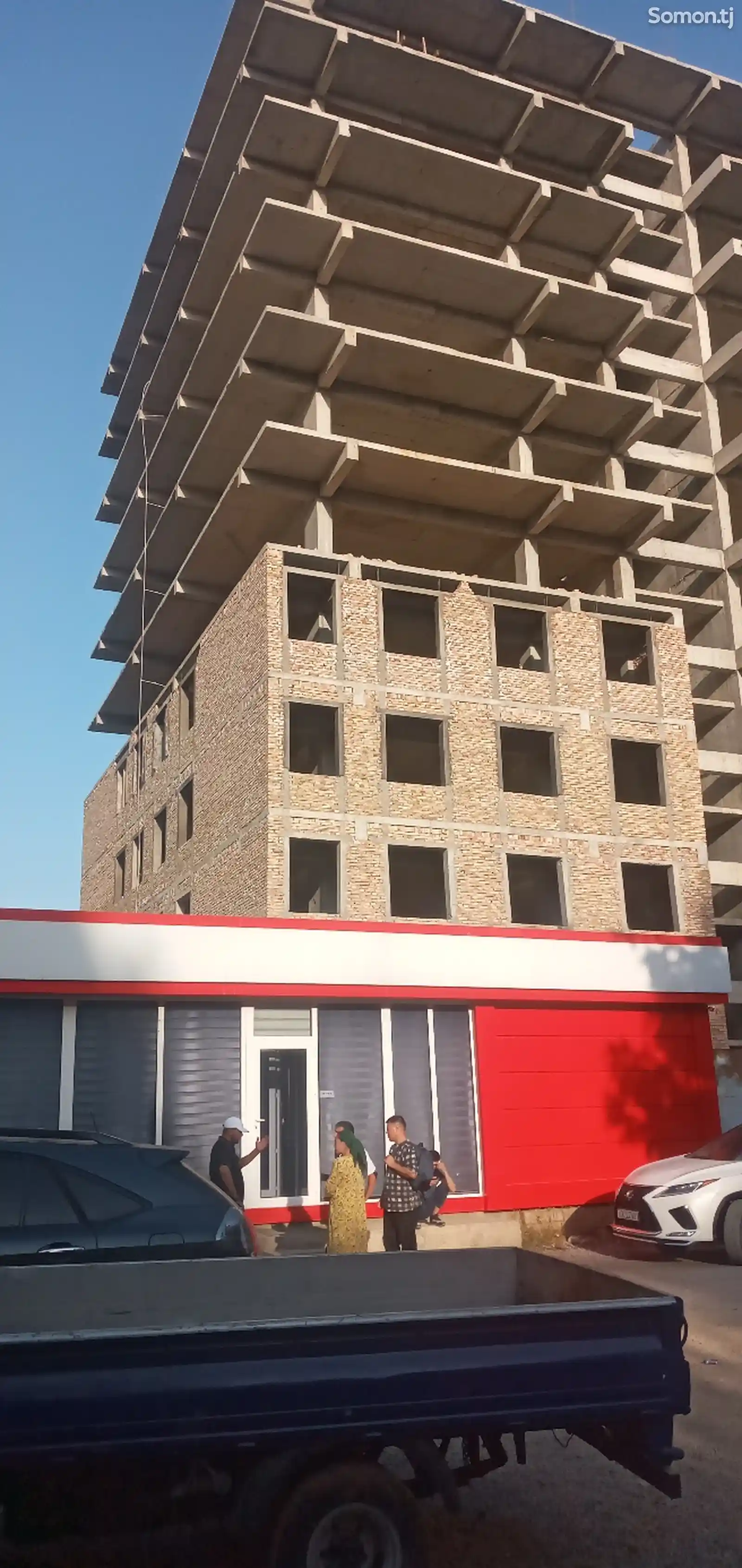 2-комн. квартира, Цокольный этаж, 53 м², павароти Ленинград-4